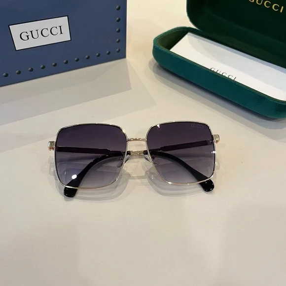 Gucci Gold and Black Women's Sunglasses - Picture 2 of 10